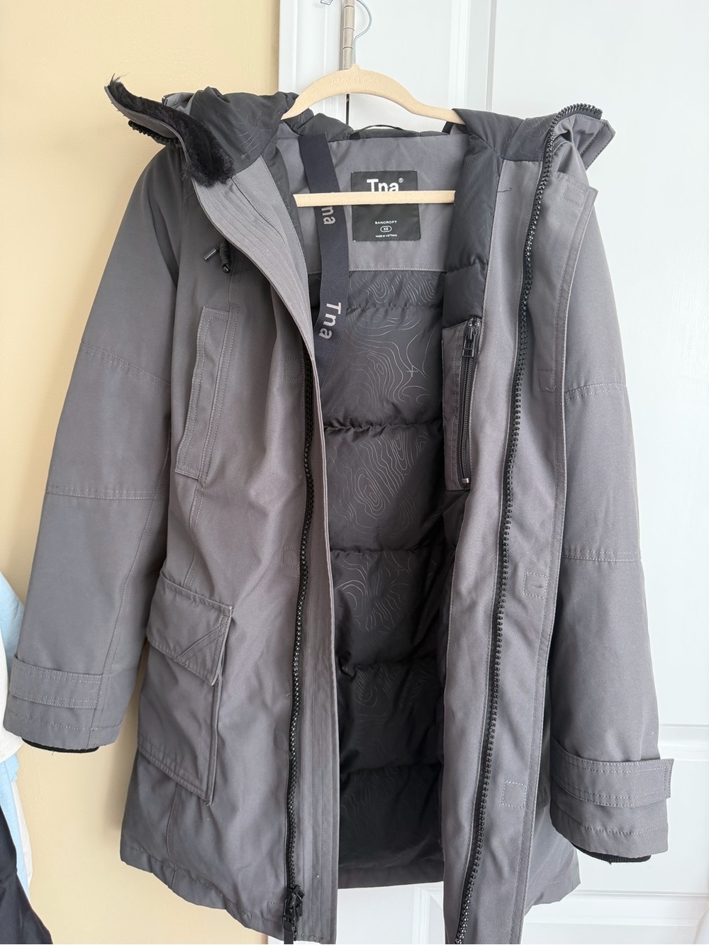 Aritzia Tna Grey Hooded Insulated Puffer Parka